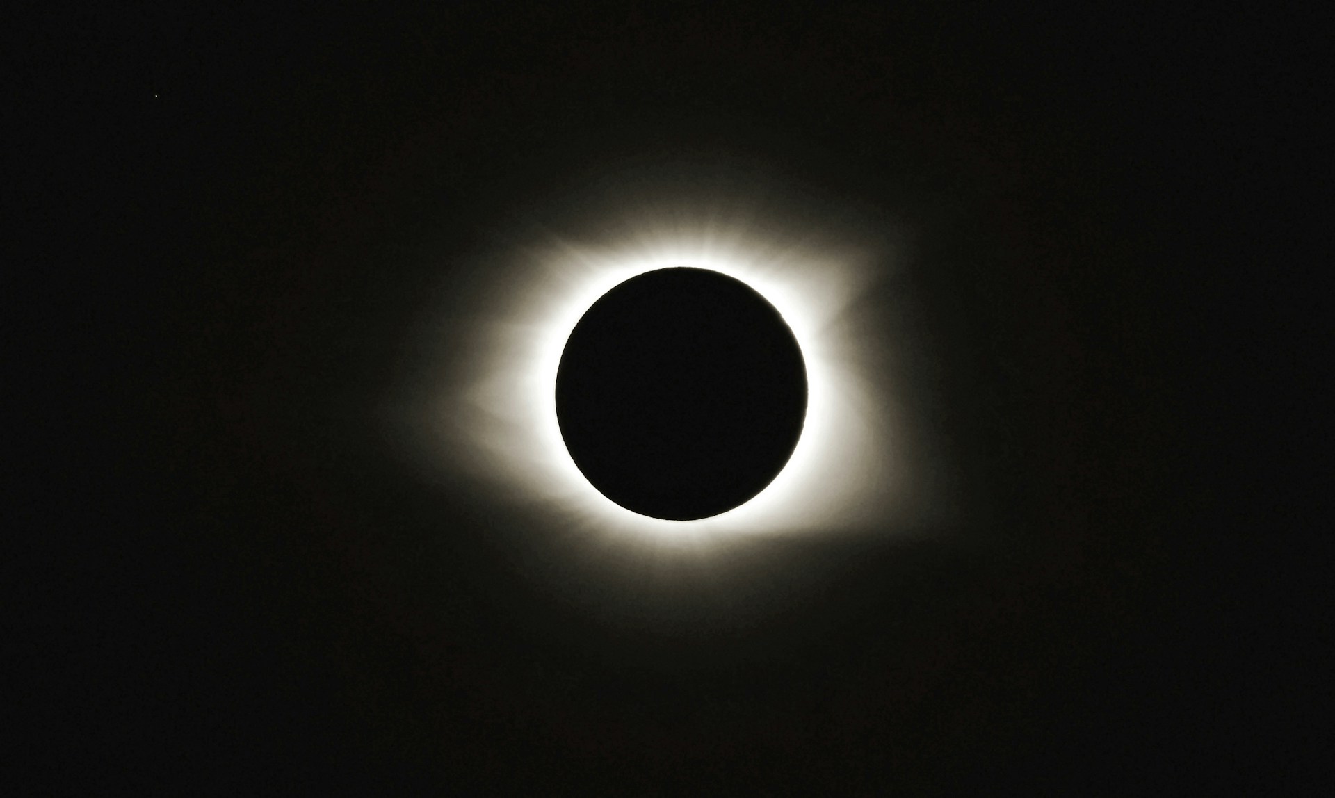 Eclipse Sunday – A Sermon On John 20:19-31